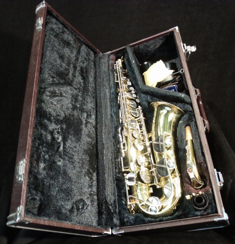 Saxophone Yamaha  YAS-21 Alto Sax