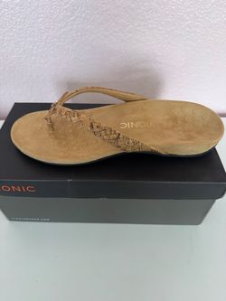 Vionic Cork Flip Flop Sandals US size 11