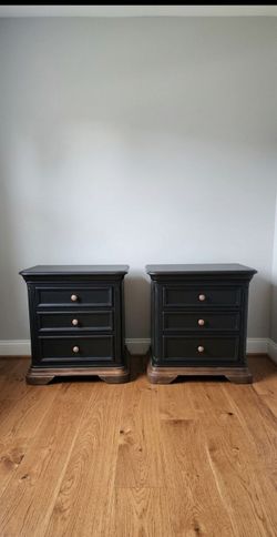 Beautiful solid wood night stands