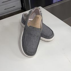 Hey Dudes Size 8