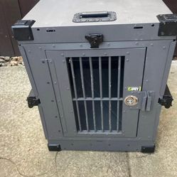 Intermediate 34" Collapsible Impact
Dog Crate