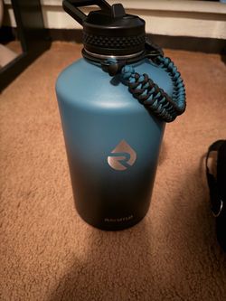 RAYMYLO Insulated Stainless Steel Water Bottle Blue Black with Carrying Sleeve