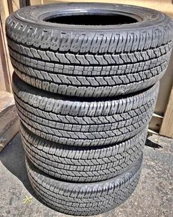 255/65r17 Goodyear Tires Con 80% de vida las 4