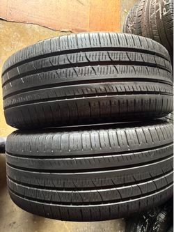 Pair of 255 55 19 Pirelli scorpion verde run flat tires