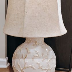 23"X 13" Cream Colored Scace Pretty Vase. Coral Design.
