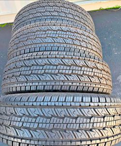 255/70/17 General Selling a set of 4 tires in excellent condition 🫡