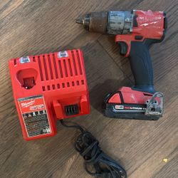 Milwaukee Fuel Hammer Drill Combo