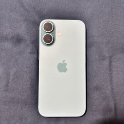 iPhone 16 
