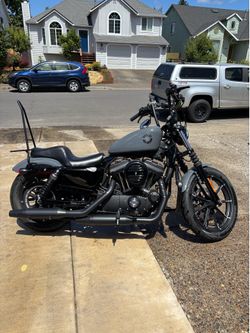 2022 Harley-Davidson Sportster 883. Super low miles!