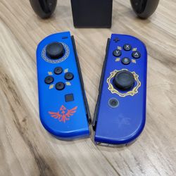 NINTENDO SWITCH SPECIAL LIMITED ZELDA SKYWARD SWORD EDITION JOY CONS WITH CONTROL GRIP USED BUT 100% FUNCTIONAL 