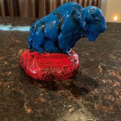 Desktop Bill Buffalo statue