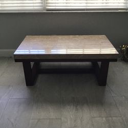Beautiful Coffee Table - Top Thick Mármol (2 1/2 Inches ) dimensions 48L 28w 18 H