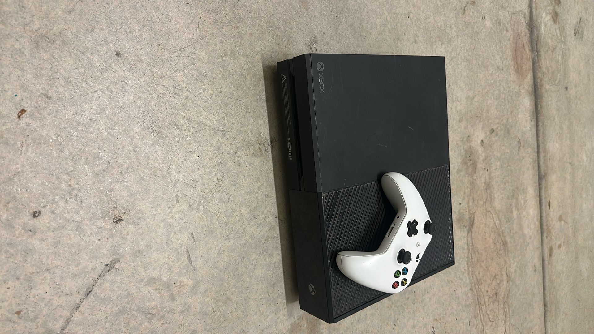 Xbox One With Controllers