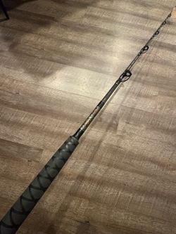 Custom Coastal 7’ 20-40 like new salt water fishing rod.