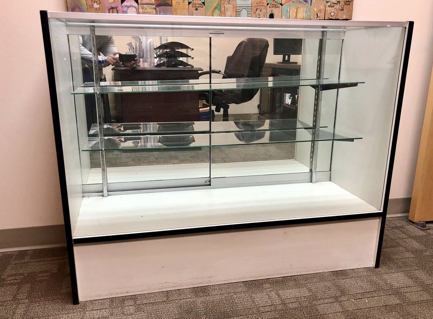 Display cabinet