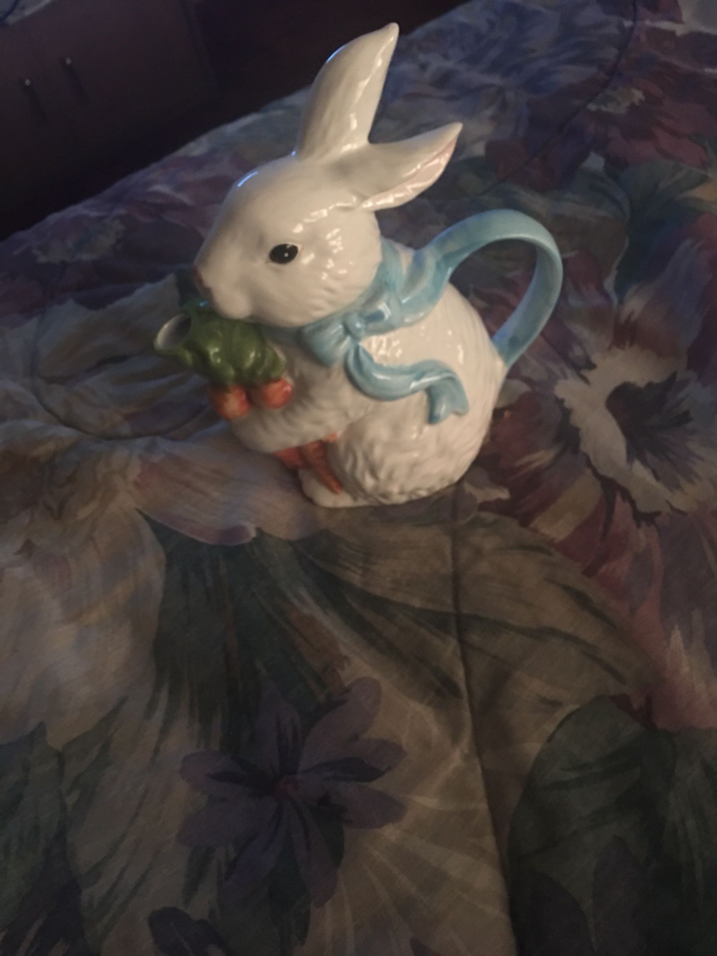 Ceramic rabbit teapot
