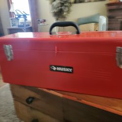 Heavy Duty  Steel Tool Box And Removable  Tool Tray  Never Used
