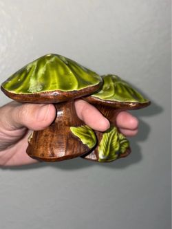 Vintage mushroom shakers