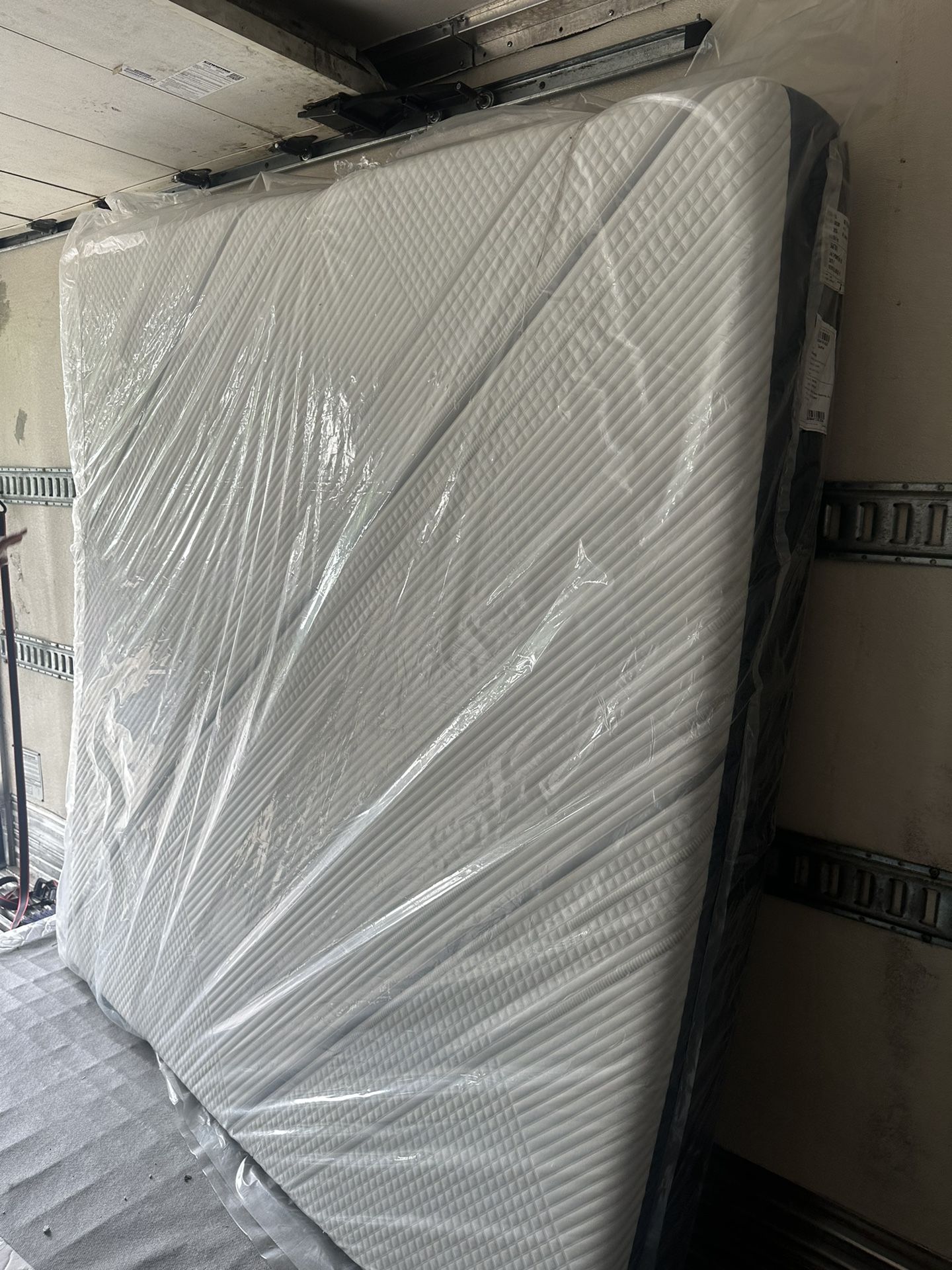 King memory foam mattress New from the factory with shipping included