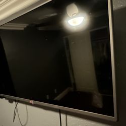 35’inch LG Roku