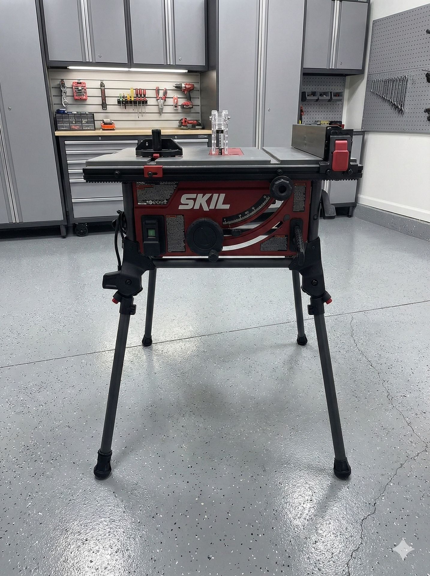 SKIL portable jobsite table saw