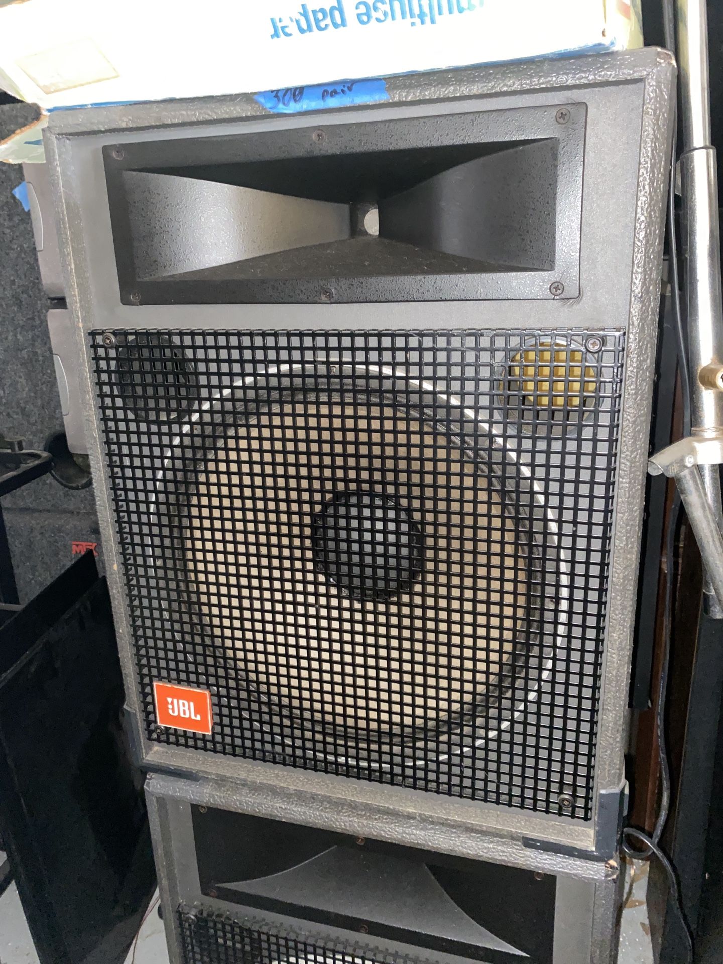 JBL BOX With Screamer