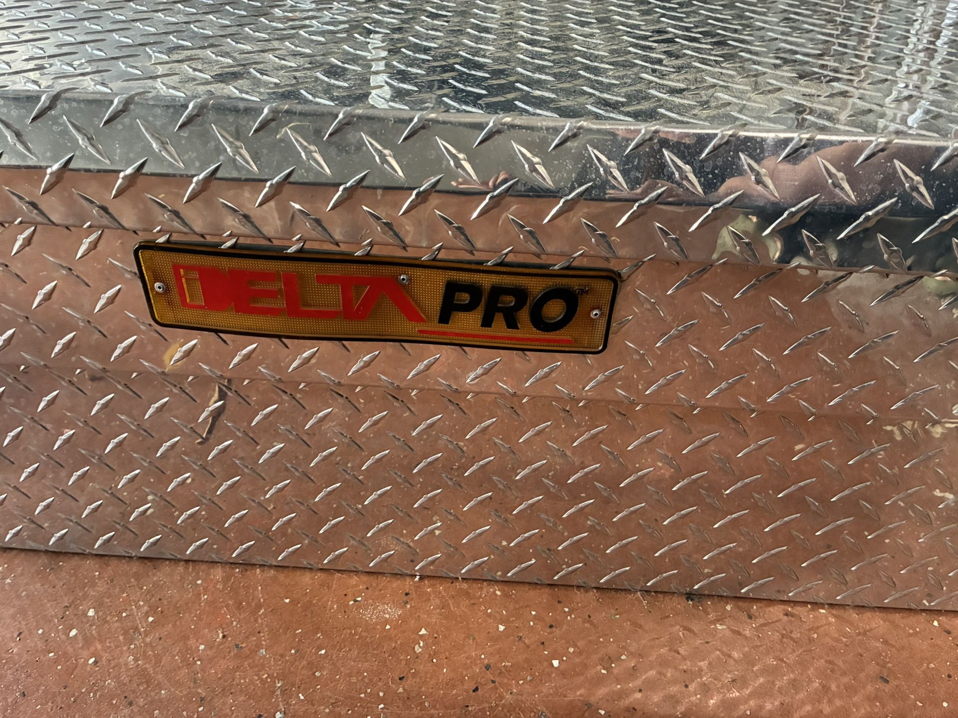 💪 Truck Bed Tool Box – Fits 52” Trucks