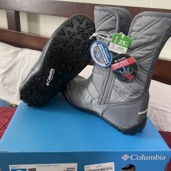Brand New Columbia Waterproof Snow Boots Sz 2 Retail For $70