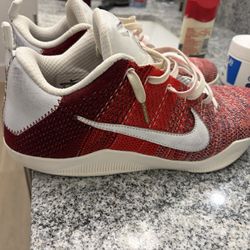 Nike Kobe 11 “Red Horse” Size 10 Men’s