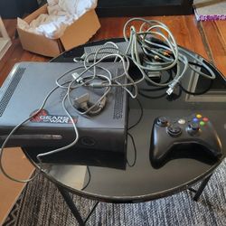 Xbox 360 Elite Bundle 