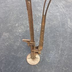 Antique Buggy jack
