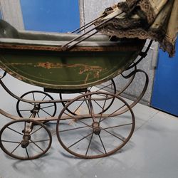 Antique Baby or Doll Carriage 
