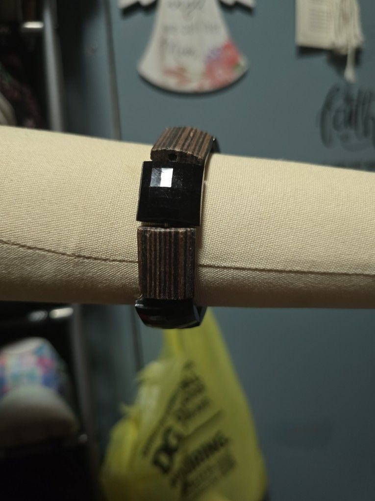 Big Beaded Bracelet Looks Wooden