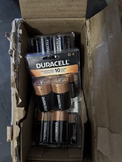Brand New Duracell Batteries (D) 4 Pack 