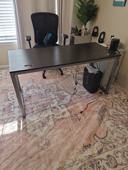 Computer desk