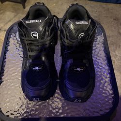 Balenciaga runner