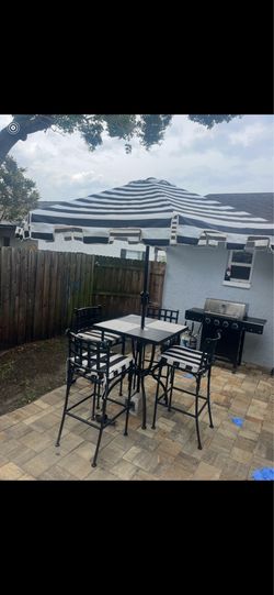 Table and chair set