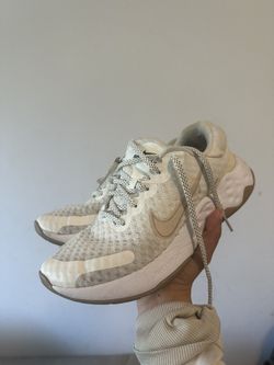 Off White Women’s Nike