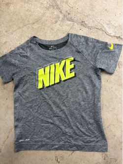 Nike Dri-FIT Boys Gray/Yellow Logo Graphic Crew Neck T-Shirt Size 5