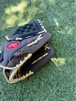 Rawlings Baseball Glove 12 1/2 inch $30 Firm