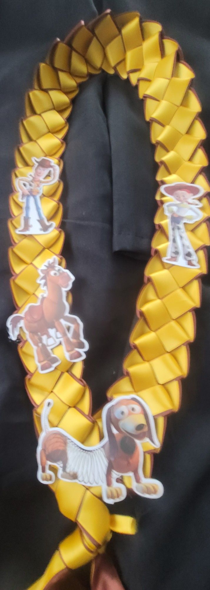 Leis For Pre K , Kinder Garden And Elementary School