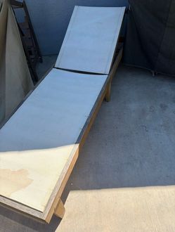 Free Lounge Chair