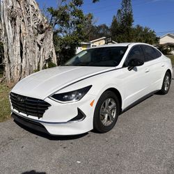 2020  HYUNDAI SONATA SE