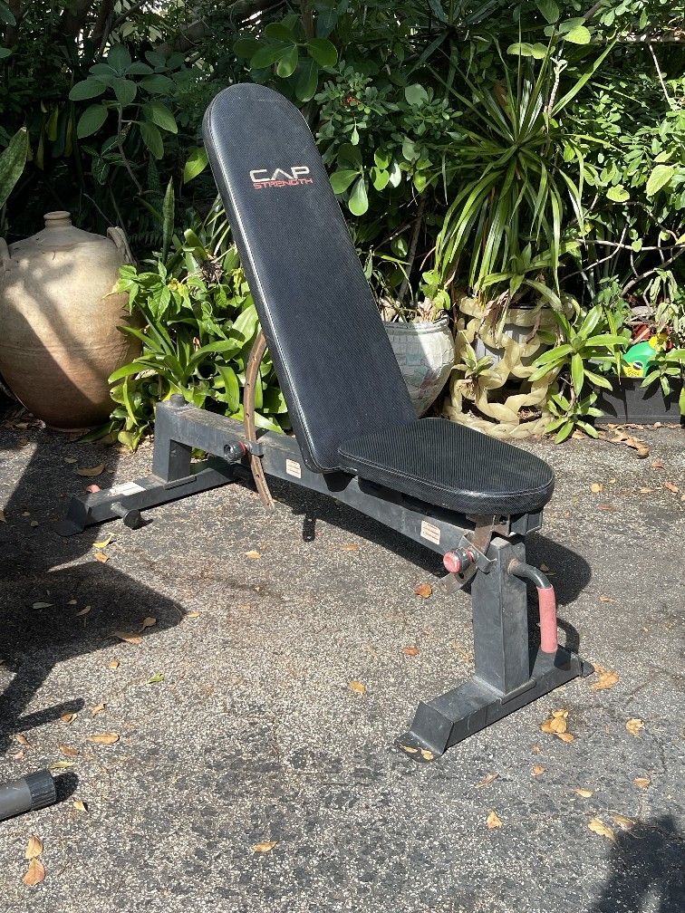 CAP HEAVY DUTY ADJUSTABLE BENCH