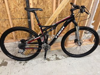 Trek Superfly 100/AL Pro 29er Full-Suspension MTB – 48 cm – $850 OBO
