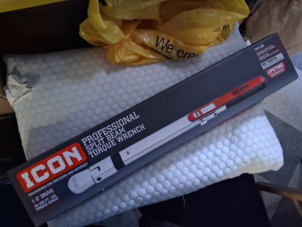 Brand New ICON 1/2 Torque Wrench 