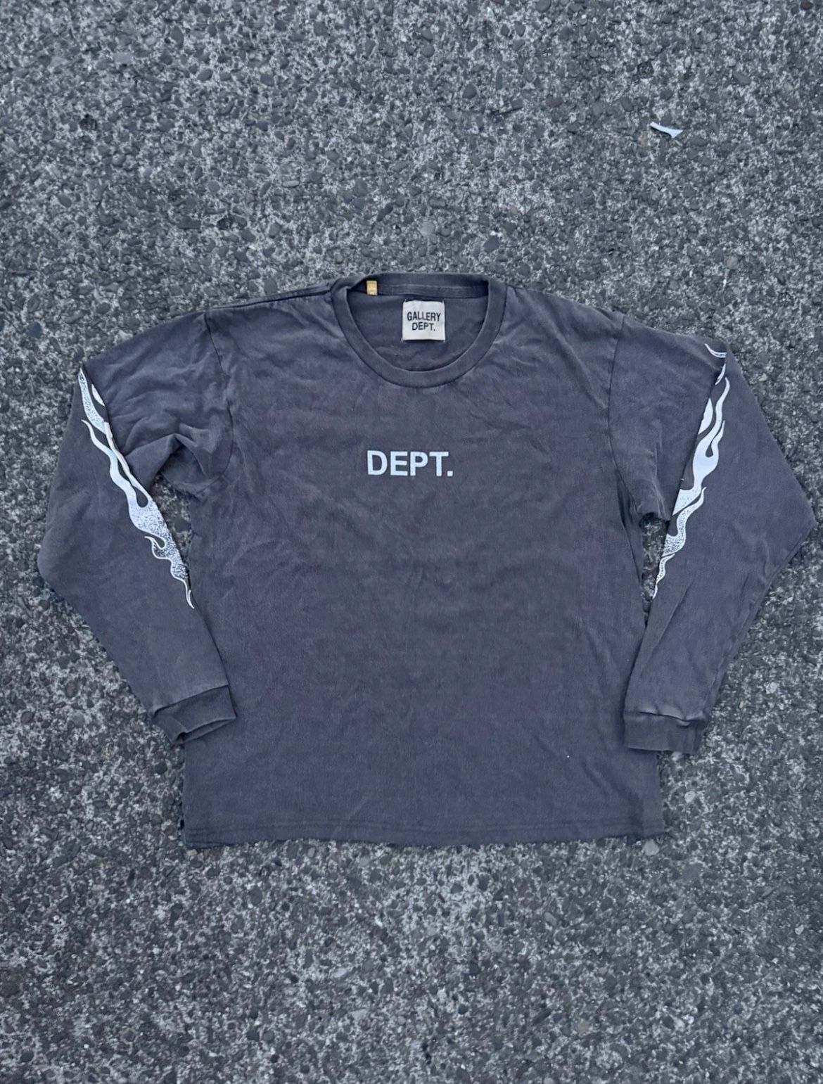 *Brand new* Gallery Dept. Flames Logo Long Sleeve T-Shirt *Authenticated