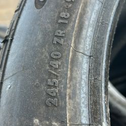 245/40R18  Continental 