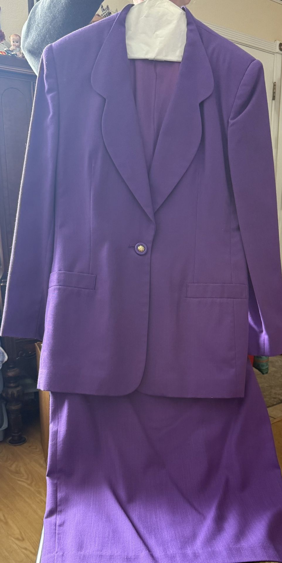 Women’s Jacket/Skirt Size 10