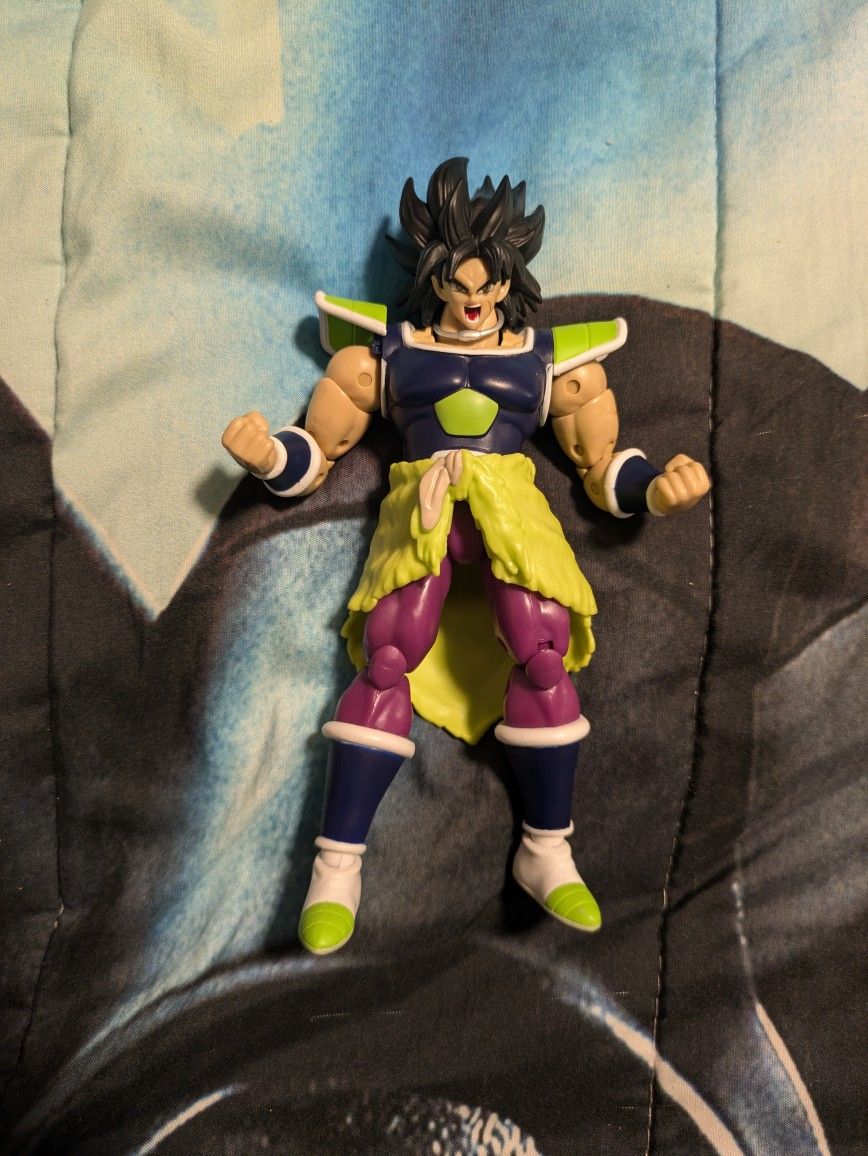 Broly Figure